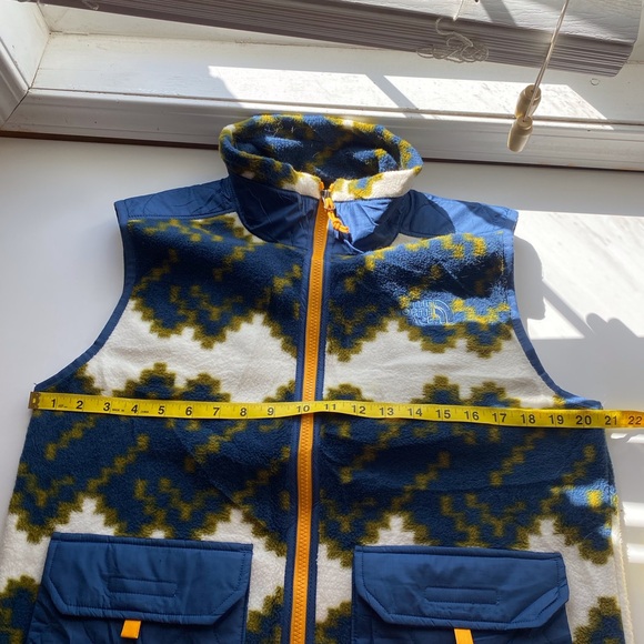 The North Face Royal Arch Fleece Vest Men Small Shady Blue Mountain Geo Print - Picture 12 of 15